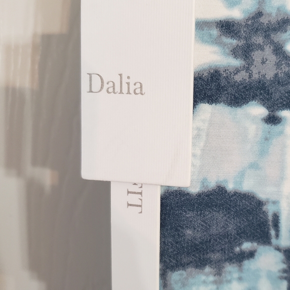 DALIA CITY FIT SKIRT - Picture 4 of 8